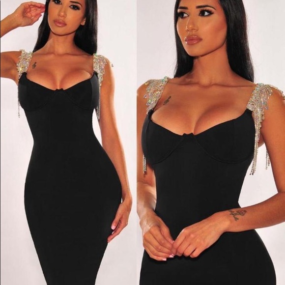 Dresses & Skirts - Black very stretchy, body shaper dress.